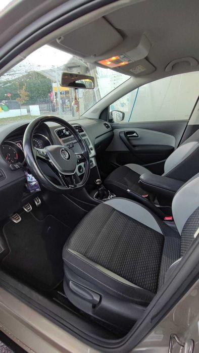 Volkswagen Polo Cross 1.4 TDI 90cv - 2017 — photo 4