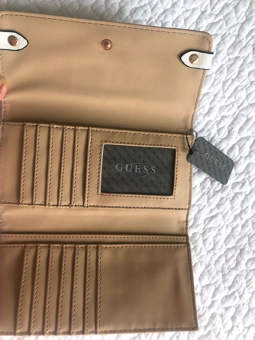 Guess portfel z logo