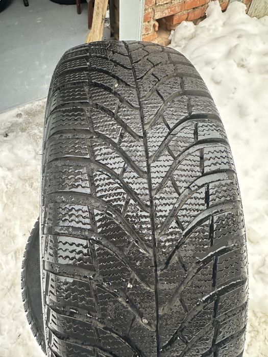 Продам шини 195/65/15 зимові