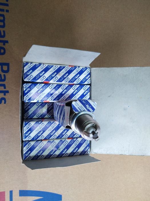 Świece zapłonowe Bosch Super WR6DTC 10 sztuk