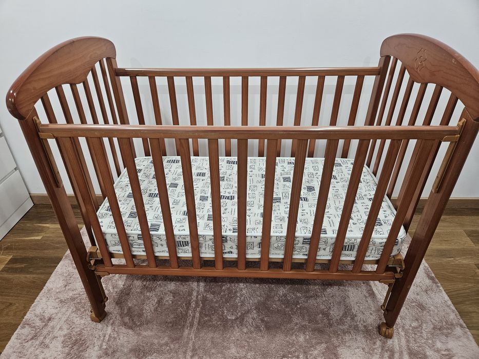 Cama criança de madeira como nova