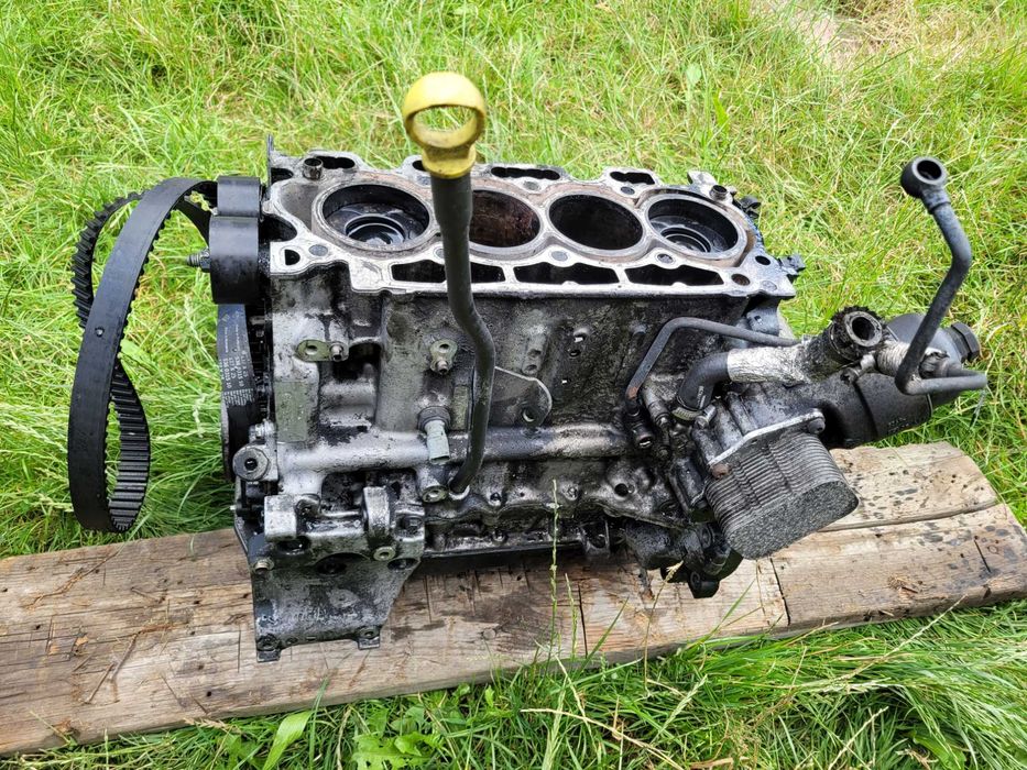 Blok silnika Ford Focus C-Max 1.6 TDCI Diesel D4164T Volvo Mazda