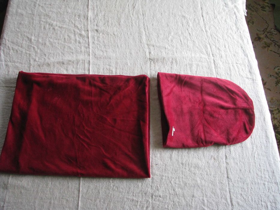 Ciepły welurowy  bordowy komplet czapka i komin