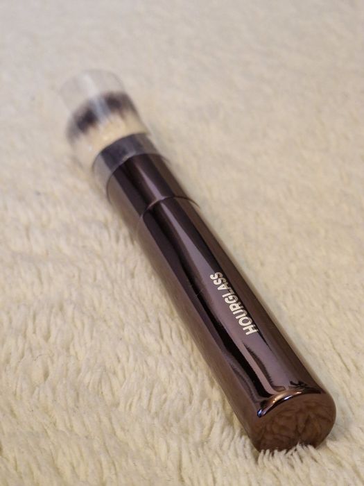 Hourglass pędzel Ambient Soft Glow