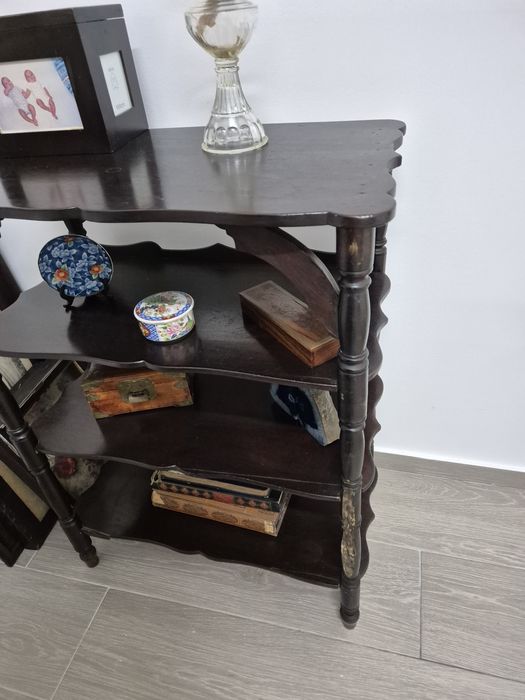 Estante de 4 prateleiras