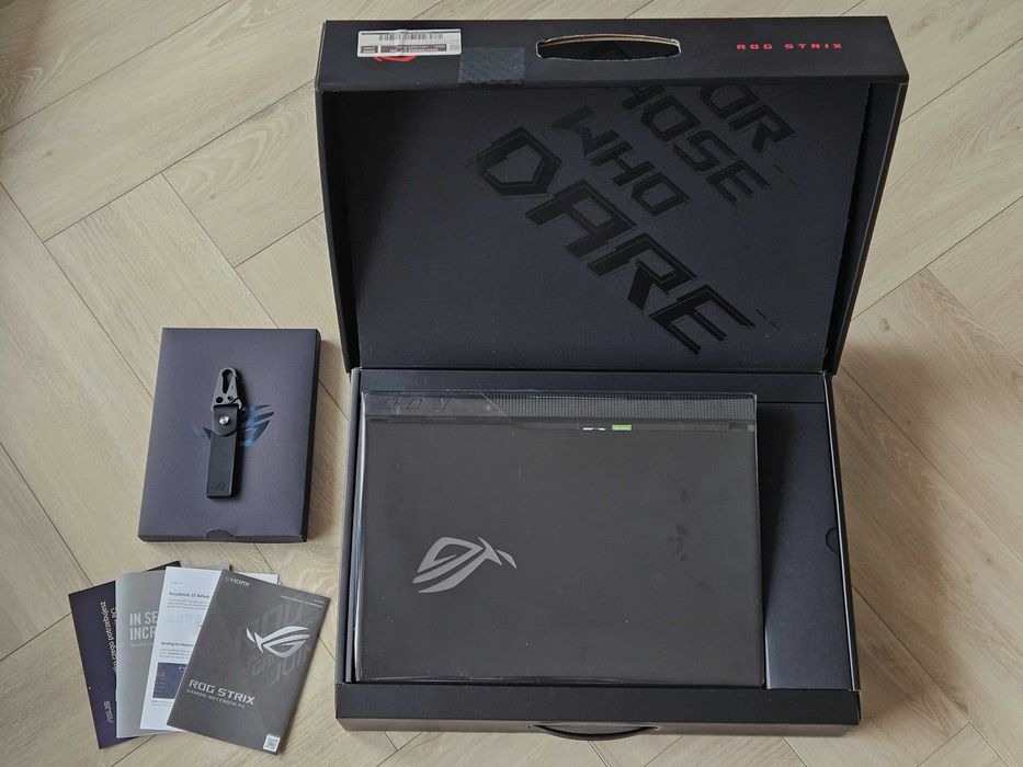 ASUS ROG Strix Scar 15 G533QR RTX3070 Ryzen7 16GB 1TB