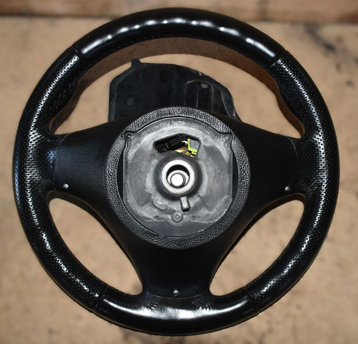 Volante PACK M   BMW  E81/E82/E87/E88/E90/E91/E92/E93