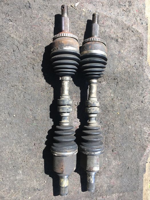 Полуось привід шрус піввісь Nissan Primera P12 1.9 DIESEL ЛІВА КОРОТКА