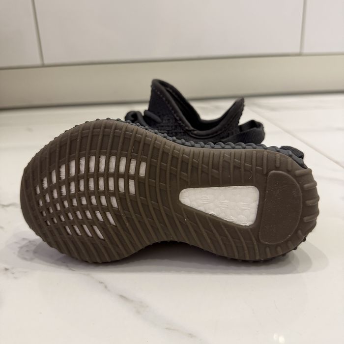Детские кроссовки Adidas Yeezy 350 (28)