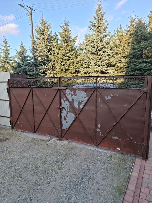 Sprzedam bramę  wymiar ok 4×1.60