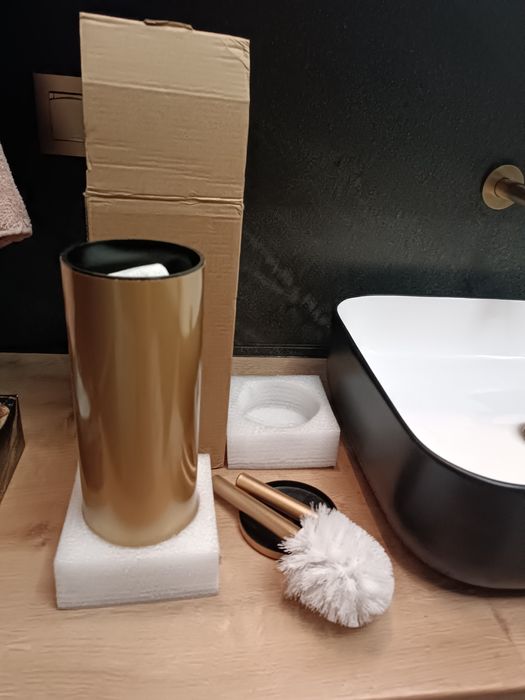 Elegancka złota szczotka do WC NOWA