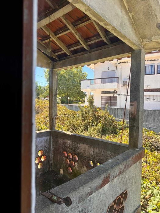 Moradia isolada com terreno de 1400m2
