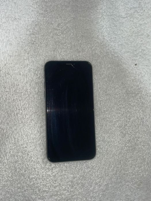 IPhone XS apenas rachado