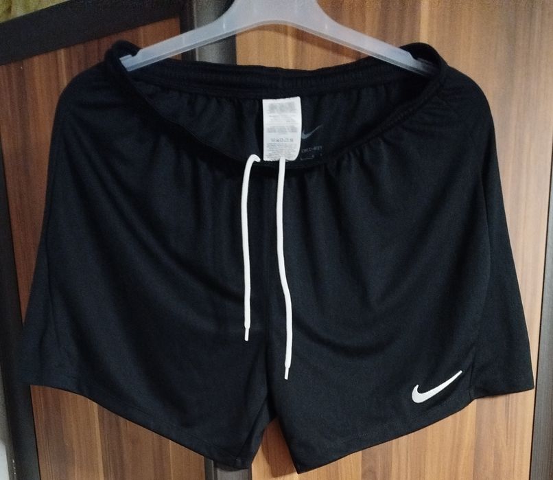 Spodenki krótkie męskie Nike rozmiar L stan idealny