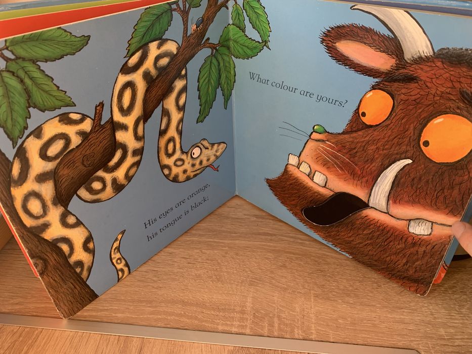 The Gruffalo. Julia Donaldson. English