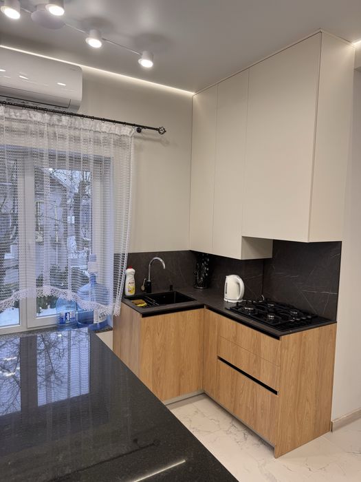 Vip Квартира  луцьк подобово яровиця центер  супернова оренда будинок