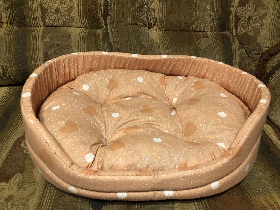 Лежанка для кошки или маленькой собачки