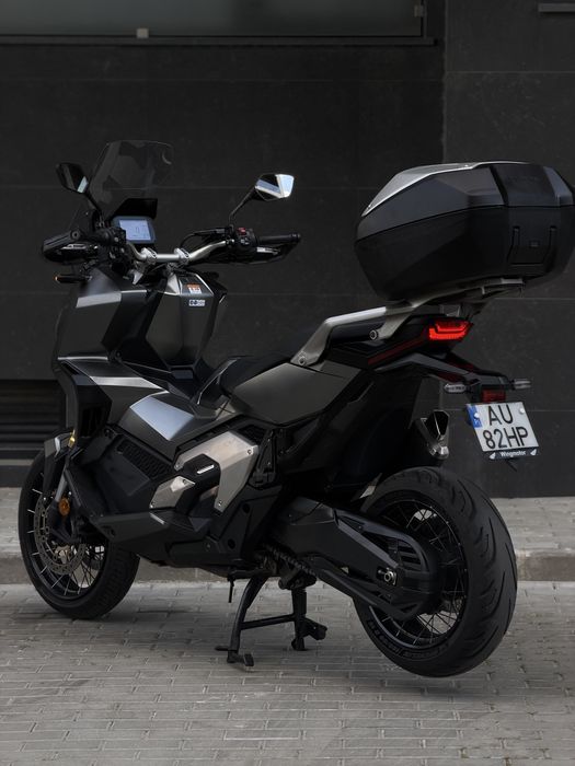 HONDA X-ADV 750 - Como Nova!