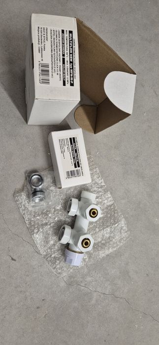 Zawór termostatyczny  do grzejnika biały