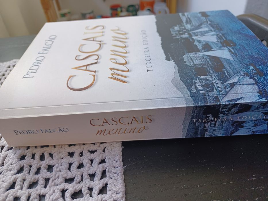 Livro Cascais Menino