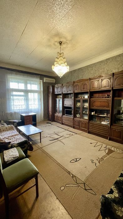 Продаж великогабаритної 2-кімнатної квартири в районі Еліт Клуб.