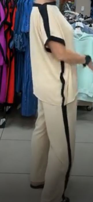 Komplet letni bezowy