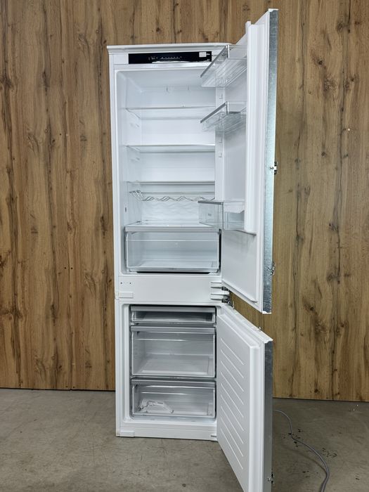 Холодильник  KD 7724 E Active з морозильною камерою