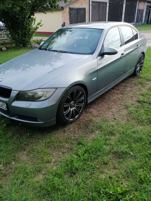 BMW E90 325i 218km  2005r