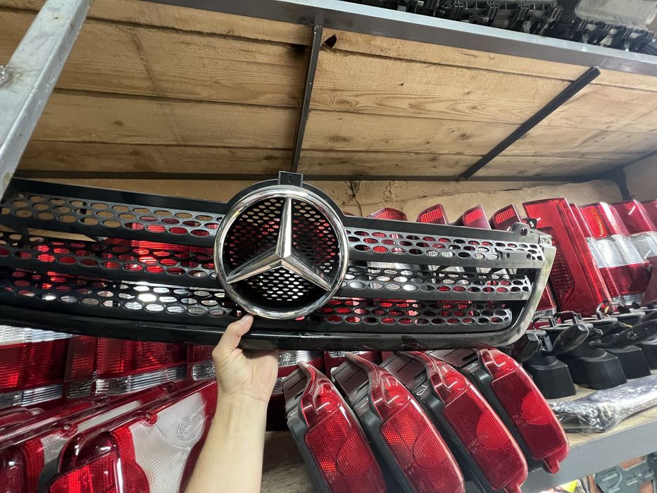 решітка мерседес спрінтер w903 211 213 216 311 313 316 411 413 416 616