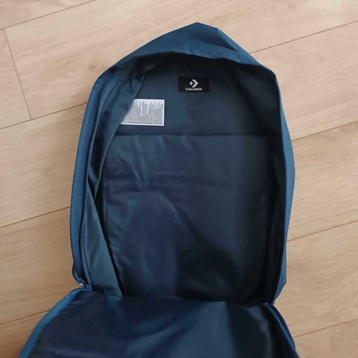 Plecak Converse granatowy z kieszenią na laptopa