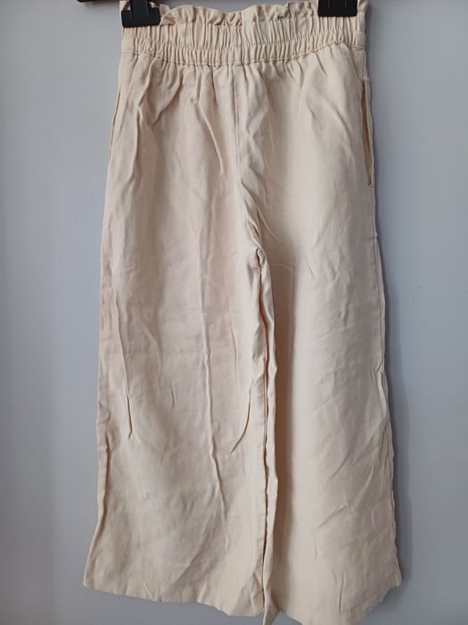 Kremowe spodnie kuloty dla dziewczynki