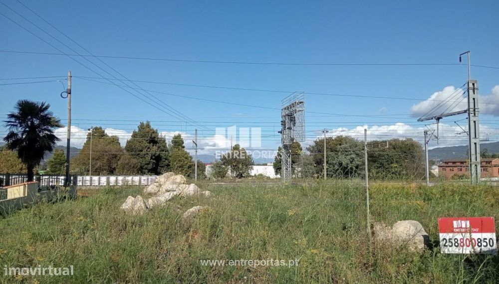 Plot of Land for Construction with 490 m² for Sale, Darque, Viana do Castelo