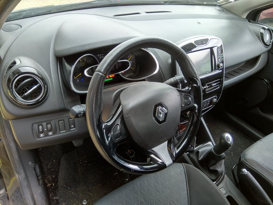 RENAULT CLIO IV - 2015 - Para Peças