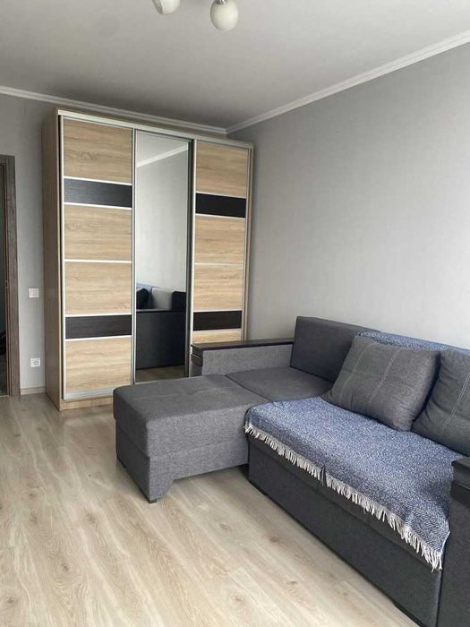 Здається в оренду 1-к квартира по вул. Зелена