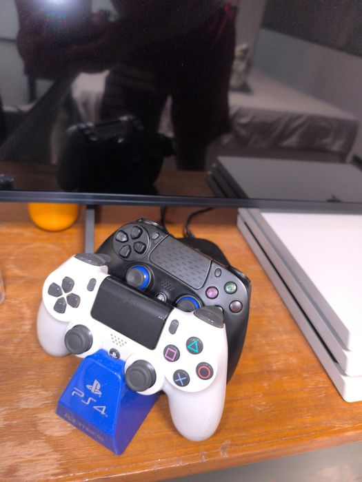 Ps4 Pro Comando vários jogos467092769185484803