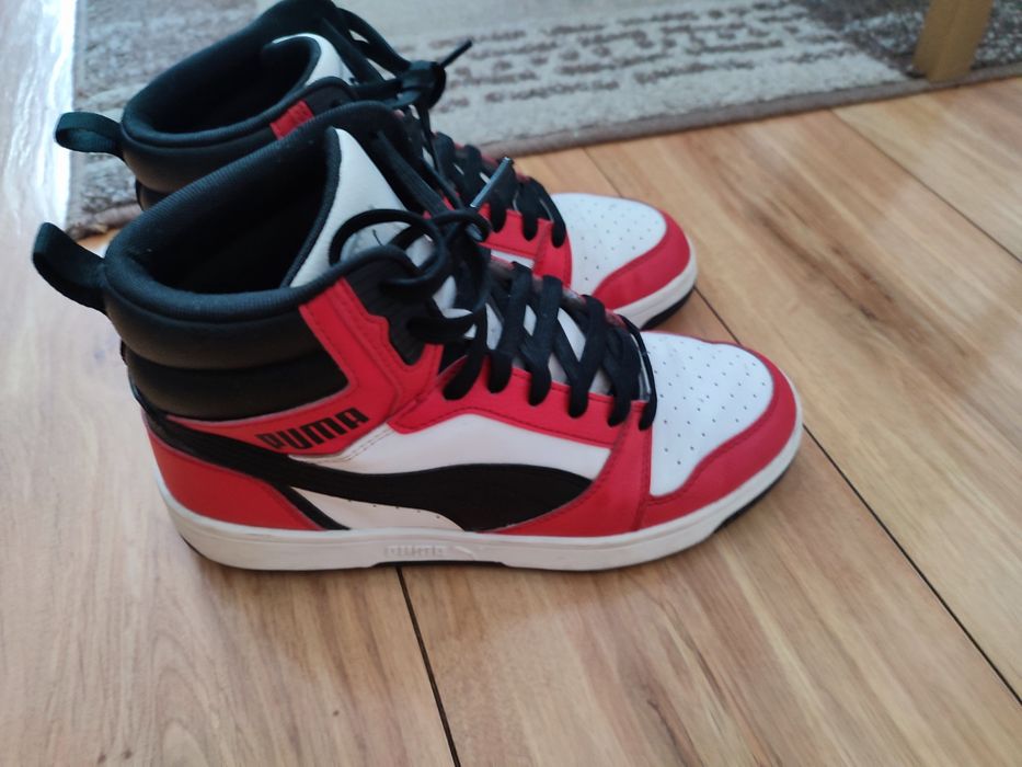 Buty do kostek Puma Reound rozmiar 38 dla chłopca.70 zl
