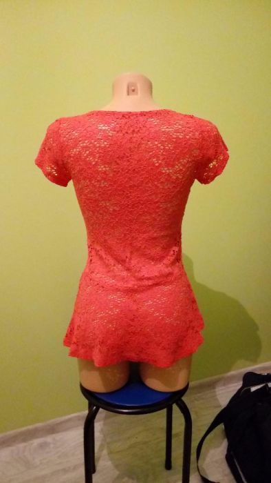 bluzka koronkowa z baskinką