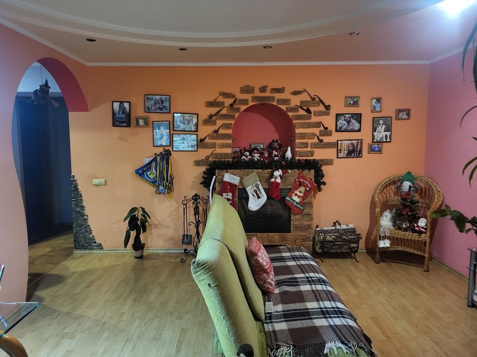 ПРОДАМ 3-Х КІМ.Р-н(Гастело)