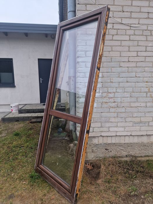 Okno balkonowe pojedyncze