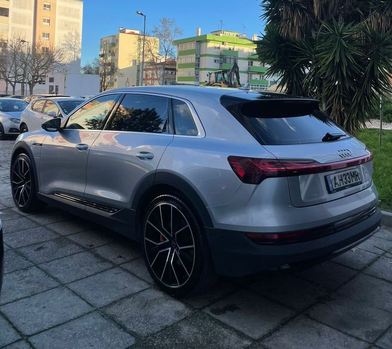 Audi e-tron 55 quattro nacional