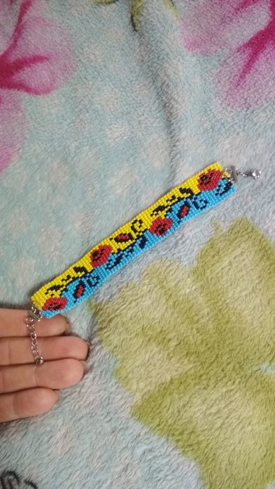 Браслет из бисера мак на украинском флаге