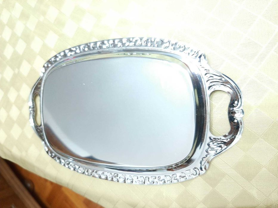 Charming chrome tray/platform438837484622325761