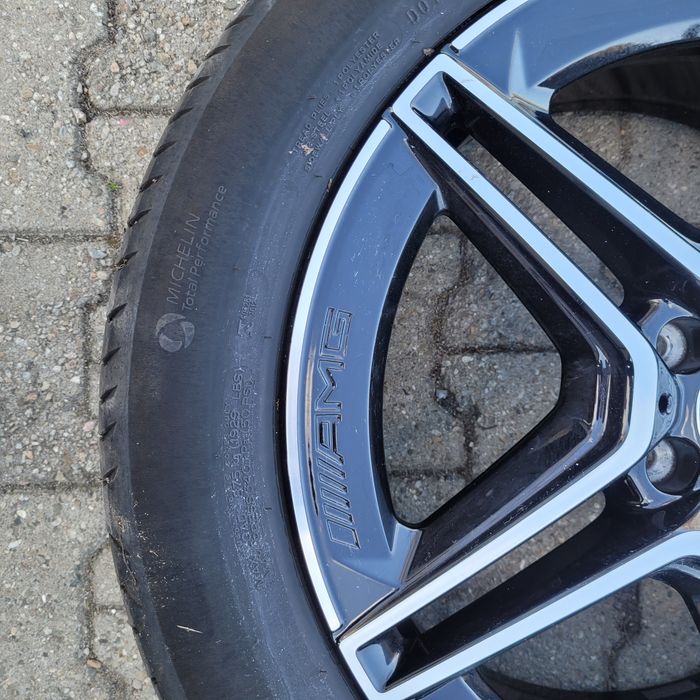 Koła Mercedes GLA W247 AMG 235/50R19 A2474011500