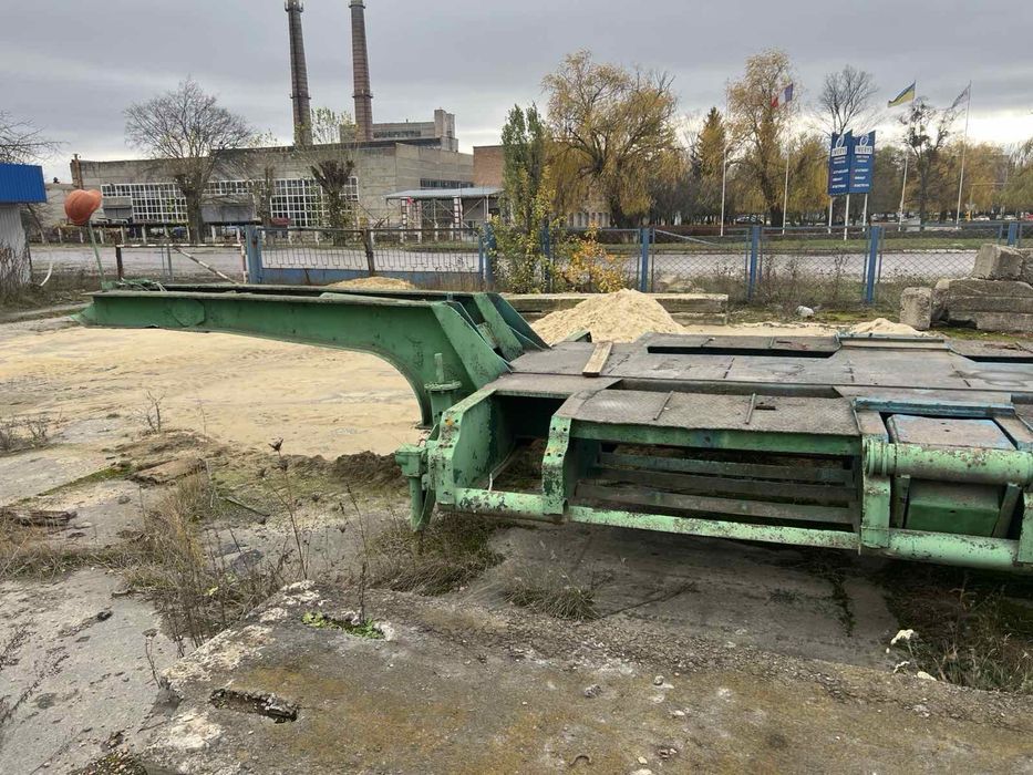 Продам ЧМЗАП 9399 1983