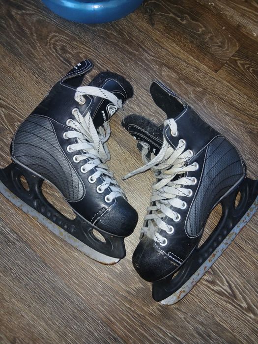 Продам коньки в отличном состоянии