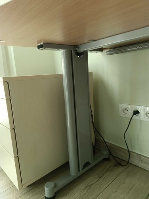 KOMPLET Solidne Biurko Ergonomiczne 140 cm + Kontenerek 4 szuflady