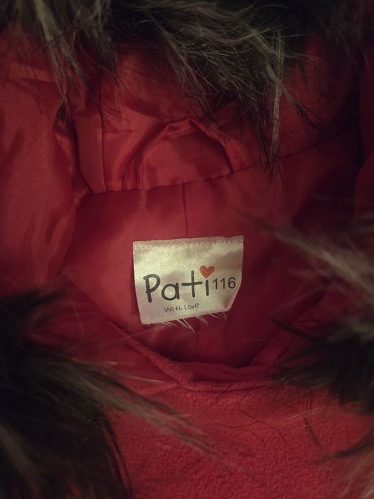 Płaszcz zimowy dziewczęcy 116 z torebką