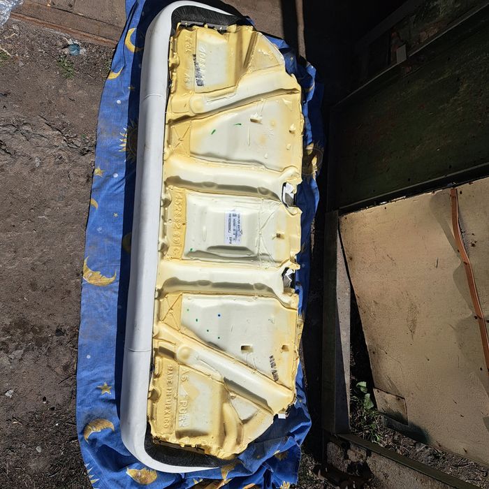 Кожаный салон Tesla Model 3 21+год