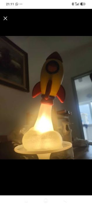 Abajur Cofre Foguete 3D com LED