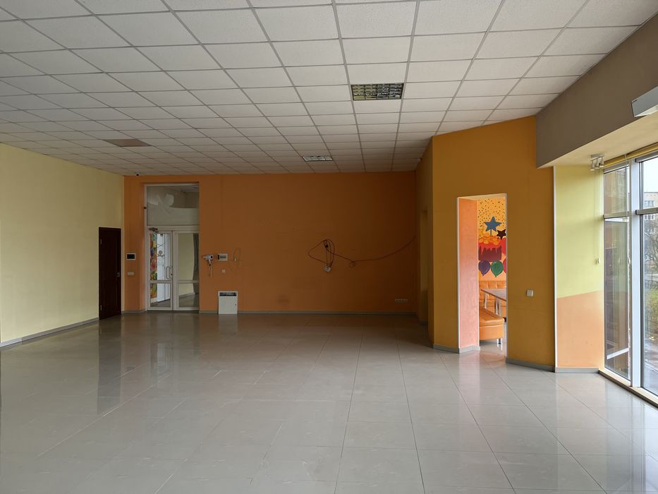 Продаж приміщення 200 кв/м